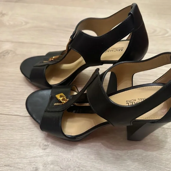 Shoes - Picture 2 of 2